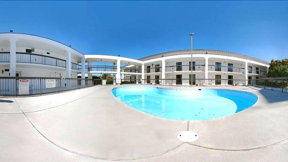 Quality Inn Christiansburg - Blacksburg Ngoại thất bức ảnh